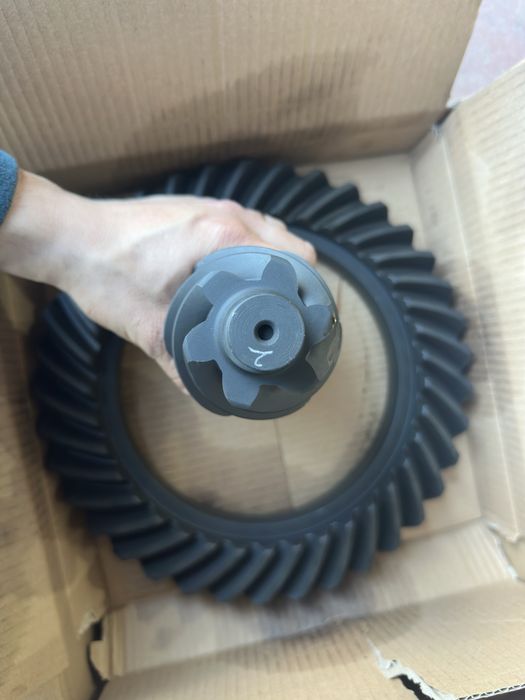 Roda de coroa e pinhão 6/37 e 6/39 Toyota Dyna 280