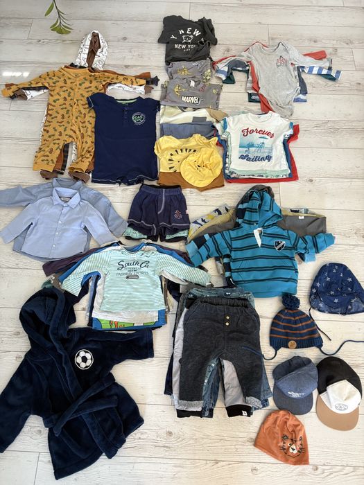 Paka ubrań dla chlopca od 68 H&M pajac Zestaw body