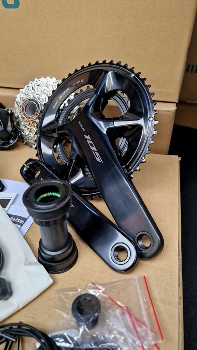 Najtaniej NOWA Elektroniczna grupa SHIMANO 105 Di2 2x12 R7100 faktura