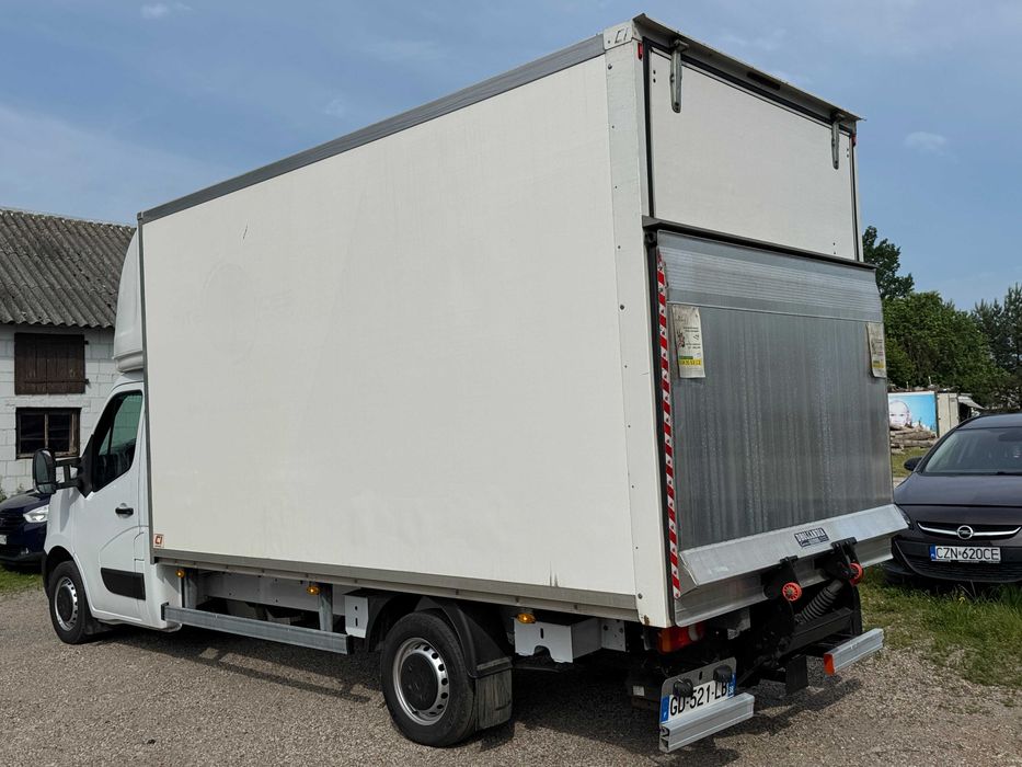 Kontener z RENAULT MASTER 2021R.