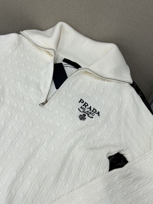 Кофта від бренду PRADA