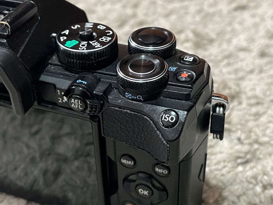 Olympus OM System OM-5