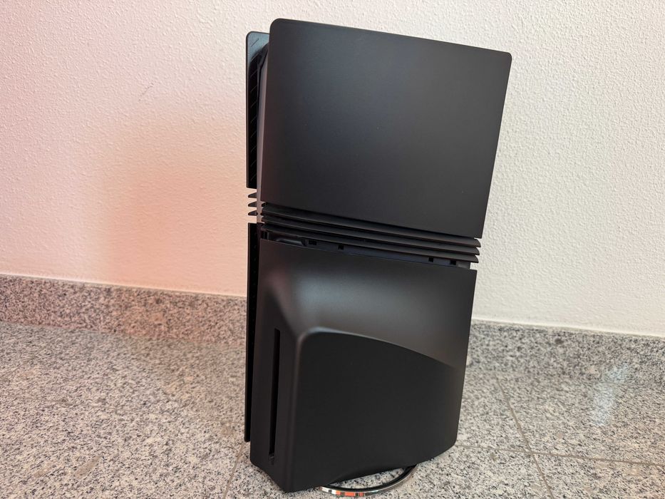 Playstation 5 Pro + Disc Drive/Vertical Stand + Black Plates