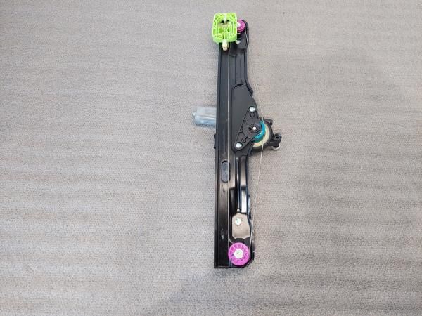 Elevador vidros trás direito VOLKSWAGEN Golf VIII (CD1)