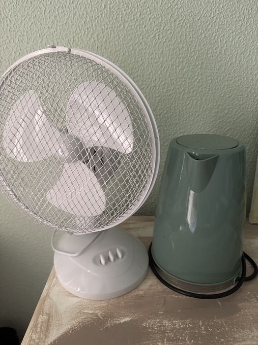 Ventoinha + Chaleira Elétrica – Excelente Estado