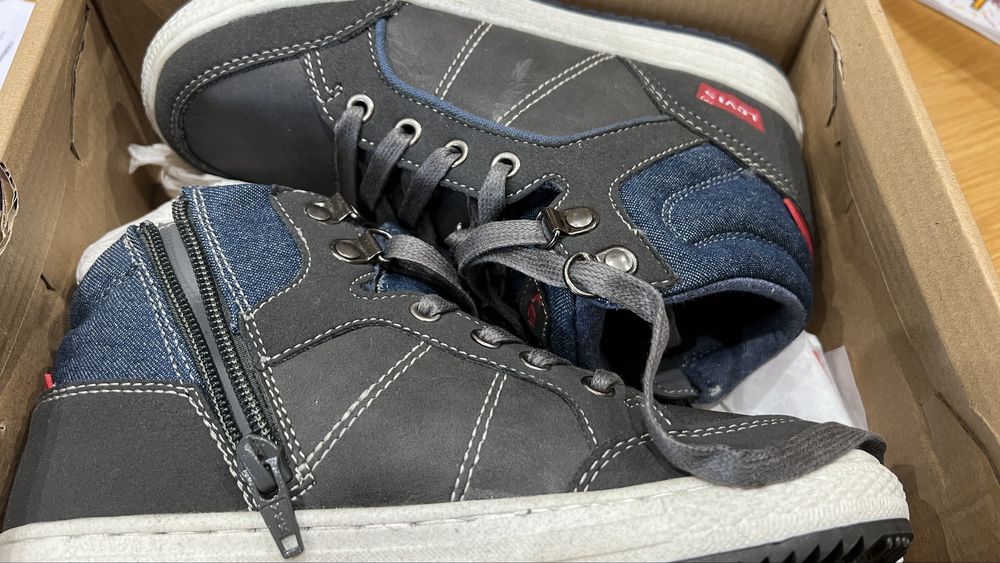 Botas Levi´s Criança, 28, novas em caixa