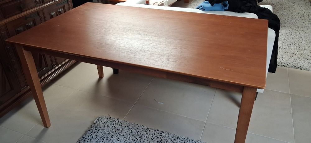 Mesa de sala com 6 cadeiras