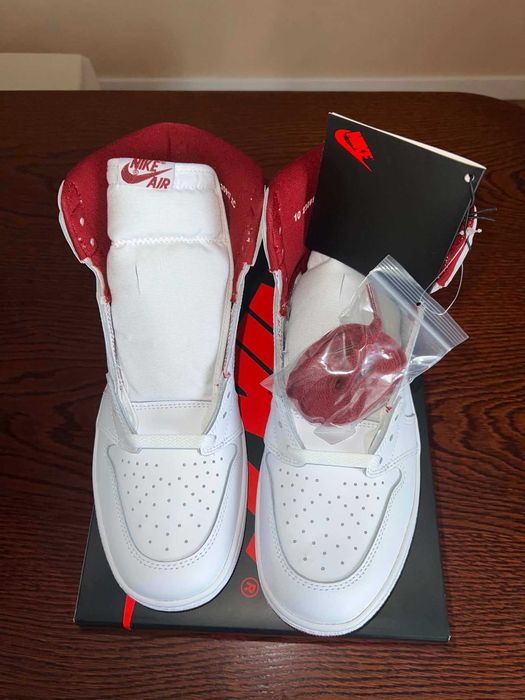 Jordan 1 Retro High ’85 OG Metallic Burgundy – EU 44 / US10 – nowe DS