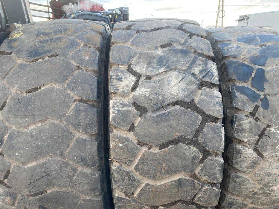 Opony Używane 23.5r25 BKT EartMax SR30 Radial 23.5-25