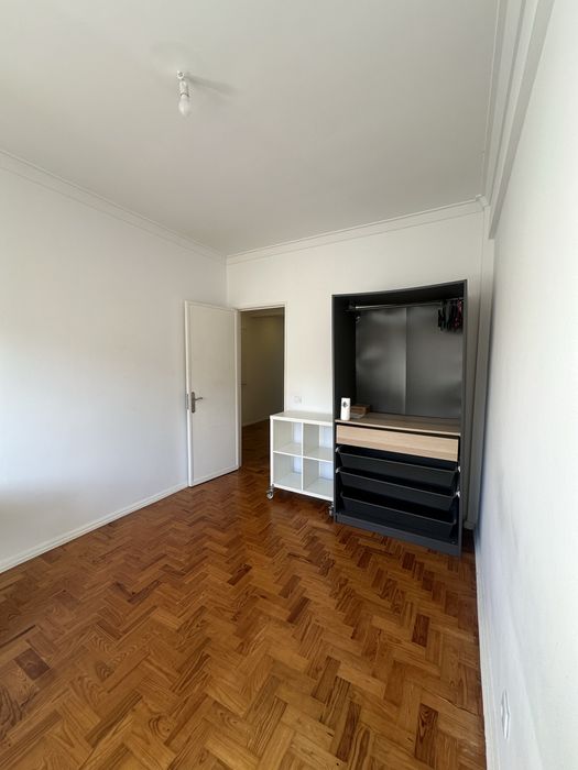 Quarto em Linda a Velha