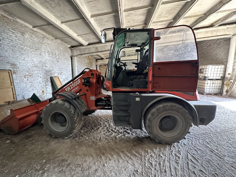 Фронтальний навантажувач Everun ER2500F