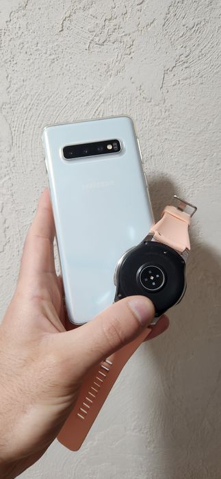 Samsung S10 8/128 + Samsung S3 Gear