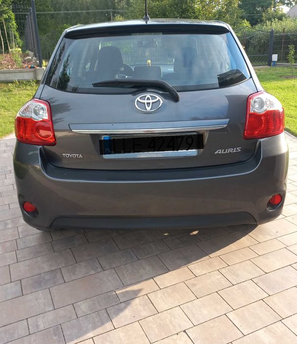 Samochód osobowy Toyota