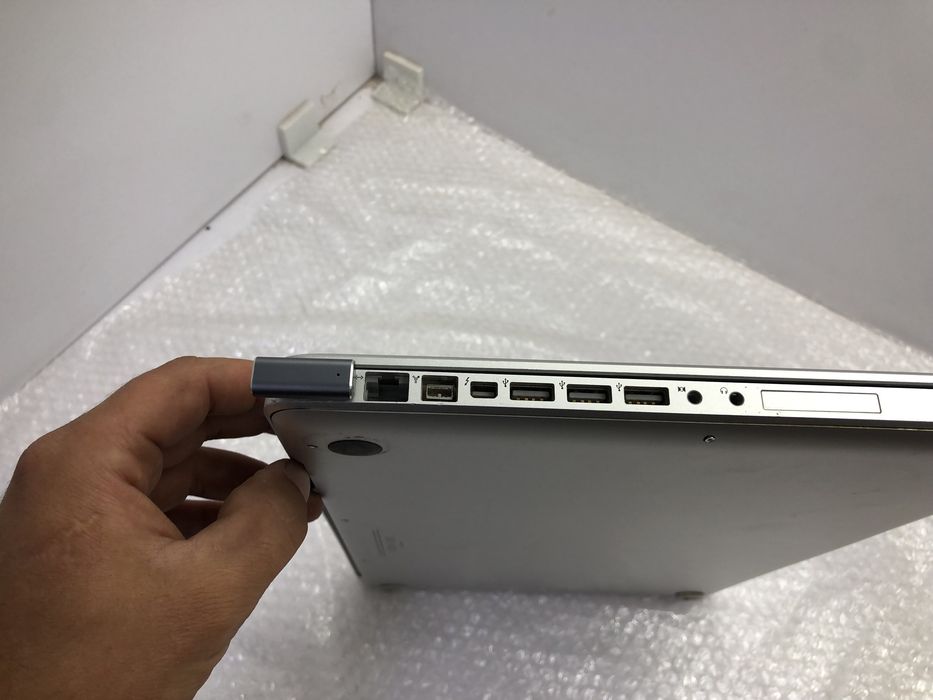 Apple MacBook Pro 17" A1297 (Mid 2011) I Core i7, 8 GB RAM I SSD 240GB