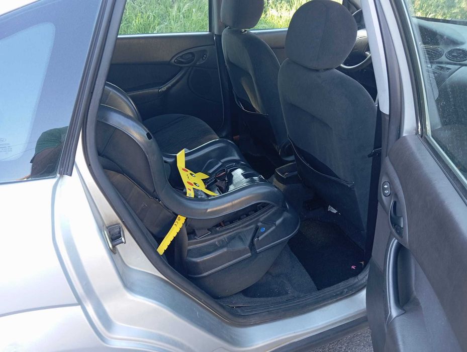 Vendo carro Ford Focus 1.4 gasolina