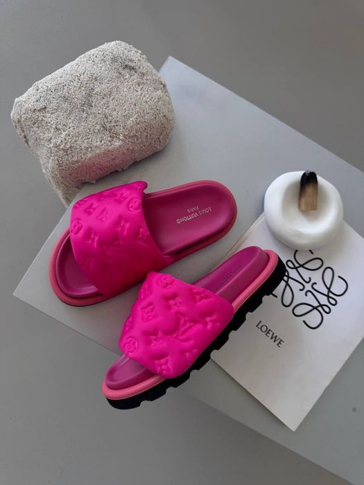 ЕКСКЛЮЗИВ! Louis Vuitton Pillow Slides Light Grey / Pink 36 37 38 39 40 41 луї вітон пілоу слайдс ніжно-сірі рожеві