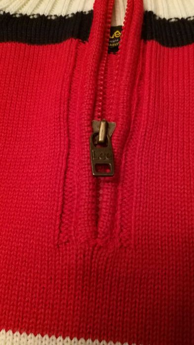 camisola LEE azul e vermelho