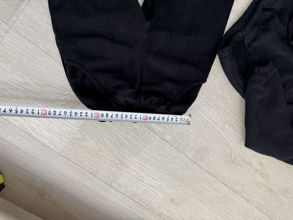 Новий дитячий флісовий чорний костюм 110 розмір