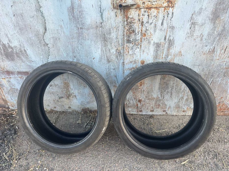 Продам пару шин 245/35/R20