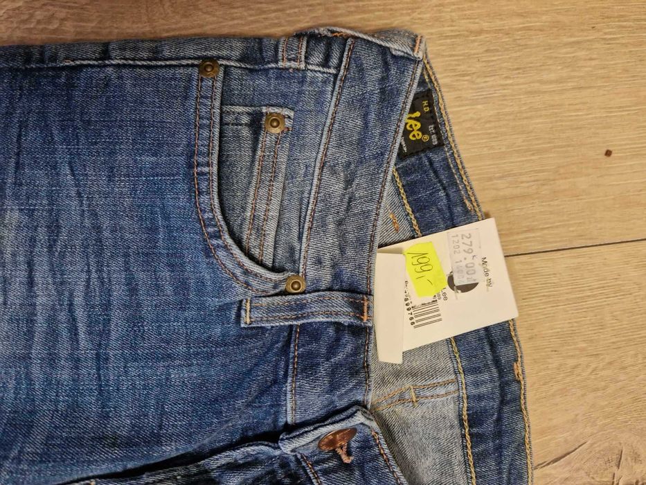 Nowe damskie spodnie jeansowe LEE rozmiar W26 L31
