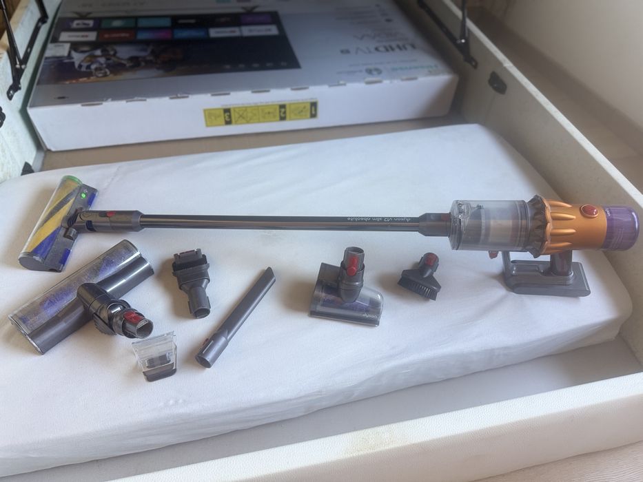 Dyson v12 aspirador