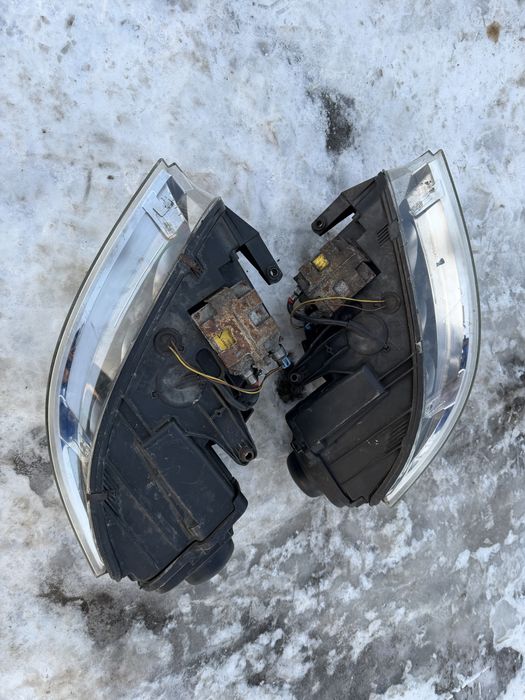 Lampy przednie VW passat b5 fl lift bi xenon EU cale ladne cena za kpl