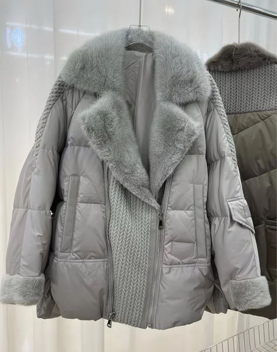 Жіночий пуховик MaxMara з натуральним хутром норки