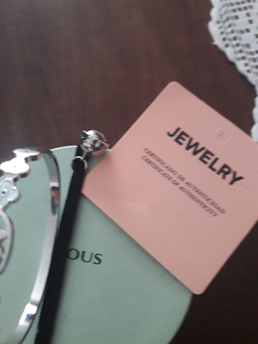 Pulseira pratiada com trevos em madrepérola ursinho  tous