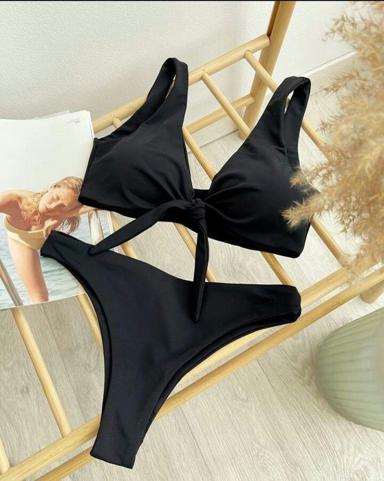 Чёрный купальник