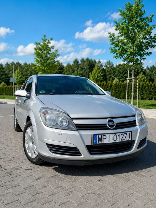 Opel Astra Szukasz uczciwego, zadbanego auta bez ukrytych niespodzianek? Ta Astra
