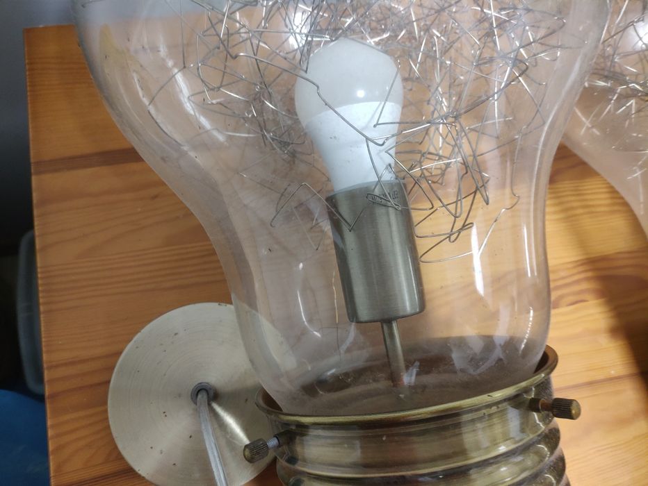 Lampy bombilla ze zlotą oprawą