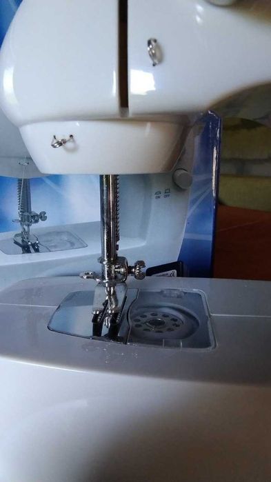 портативна швейна машинка Mini Sewing Machine FHSM-203