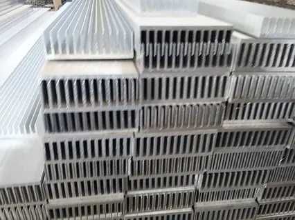 Радіатоний і верстатний алюмінієвий профіль, великий асортимент