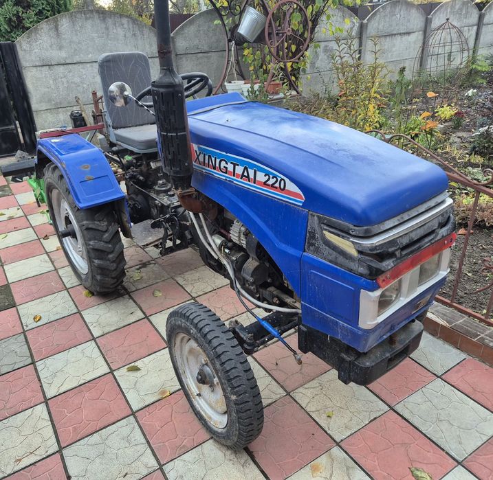 Міні-трактор XINGTAI 220 разом з обладнанням!