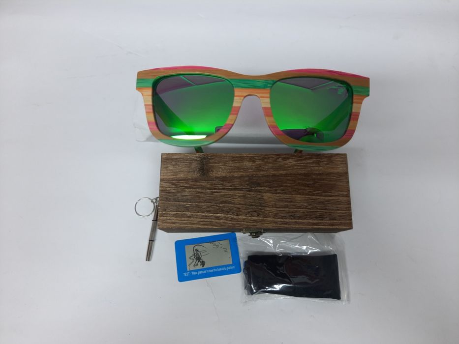 Drewniane okulary przeciwsłoneczne zielone