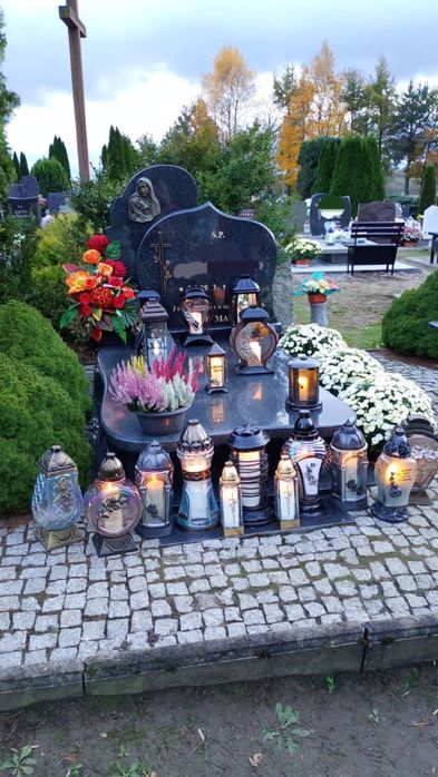 Nagrobek pomnik używany