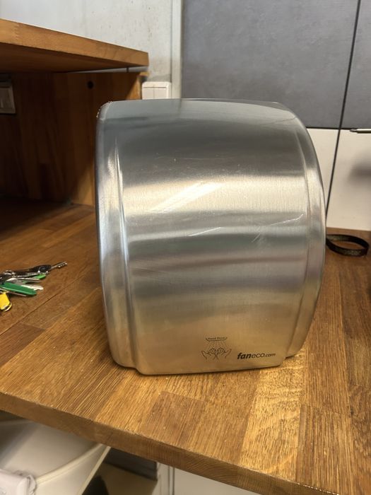 Suszarka elektryczna do rąk