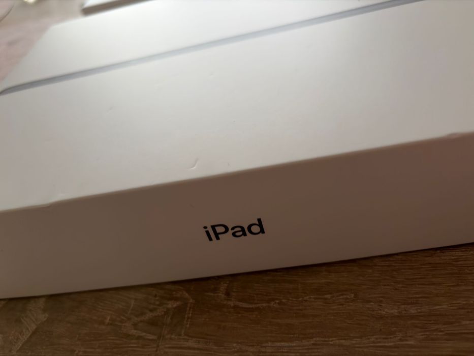 Ipad 9th generacji 10,2 + Apple Pencil 1 + etui z klawiaturą