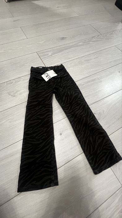Стильні  джинси zara