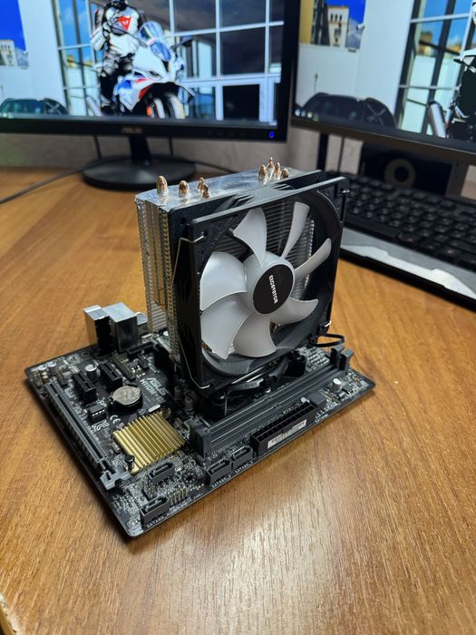 Материнская плата ASUS H110M-CS + Intel Core i7-7700 (в сборе)