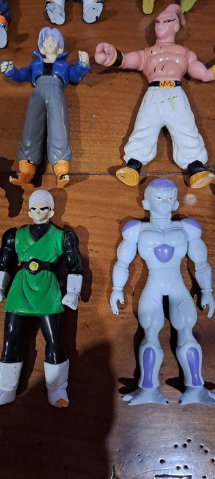 Figuras colecionáveis da serie Dragon Ball Z