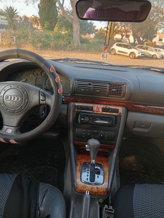 Carro  Audi A4 ano 2000