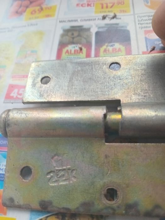 Продам петлі дверні