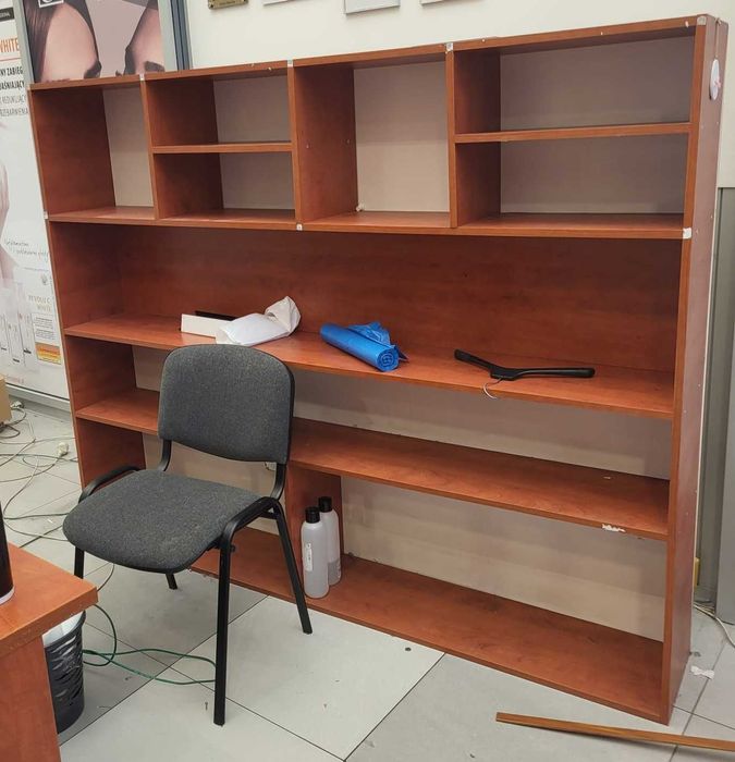 Meble sklepowe i biurowe regały, lady