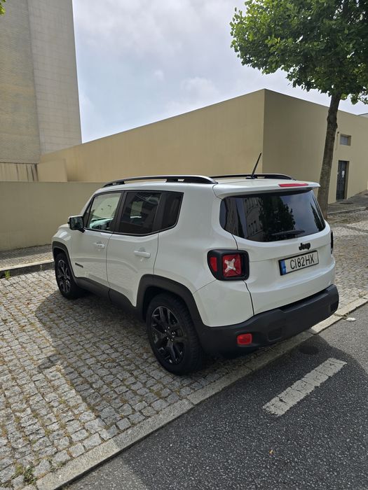 Jeep Renegade 1.4 gasolina motor eco turbo de 140 cv.com 114 000 kilom.