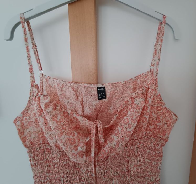 Sukienka kwiaty ściągacz rozm 44