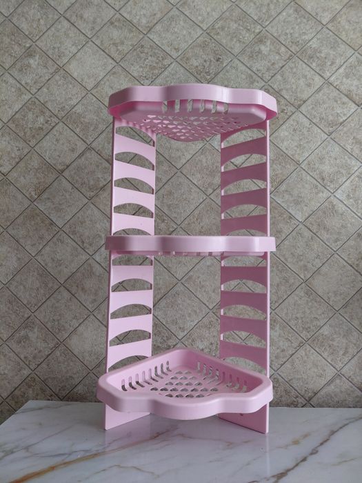 Продам кутову полицю у ванну кімнату.