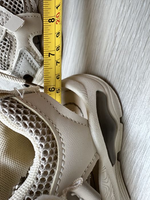 Літні кросівки з відкритою п’яткою, р.24