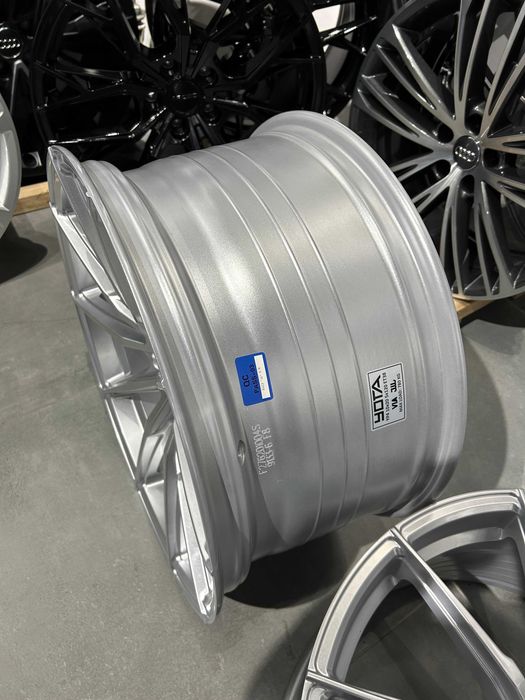Oryginalne felgi YOTA YP4 20 5x112 9" ET25 + 10" ET35 BMW G30 G31