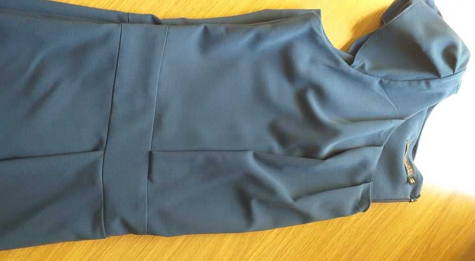 vestido azul muito confortável